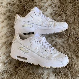 White Nike airmax 90